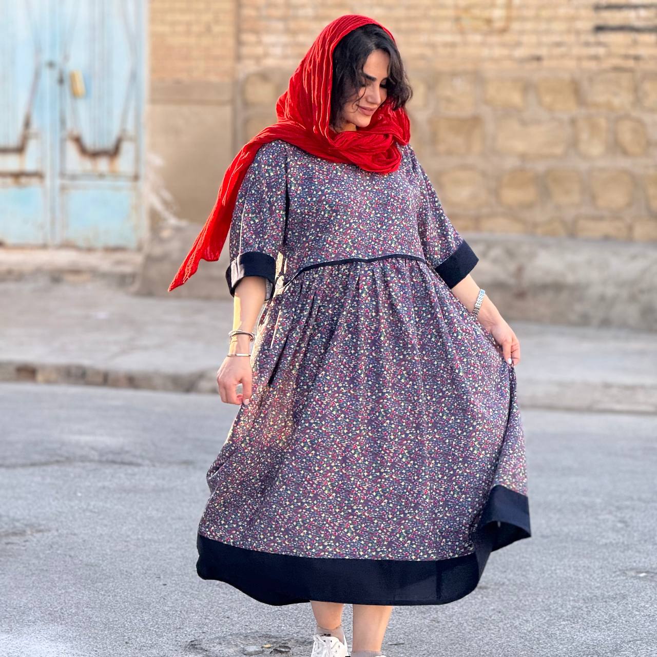 photo_5780604395476159467_y پیراهن لینن گلدار فری سایز | پیراهن کد 1416 - Image 1